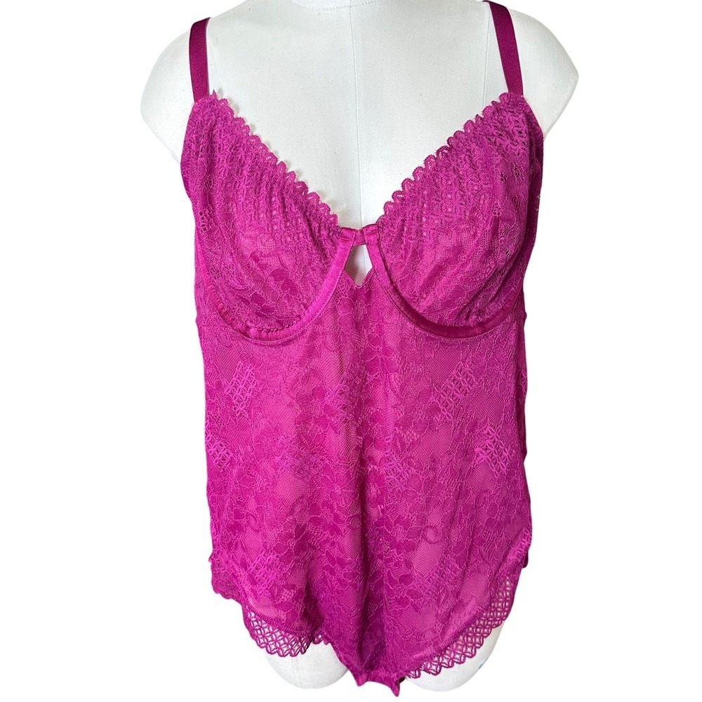 Torrid Curve Bodysuit Women 1 Magenta Pink Lace Underwire Criss Cross Straps NEW